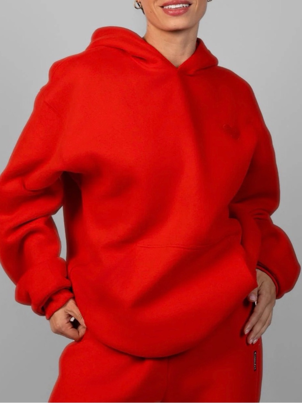 Comfrt Love Special-Edition Oversized Hoodie Red Crimson Size Small Never Worn - Picture 5 of 6